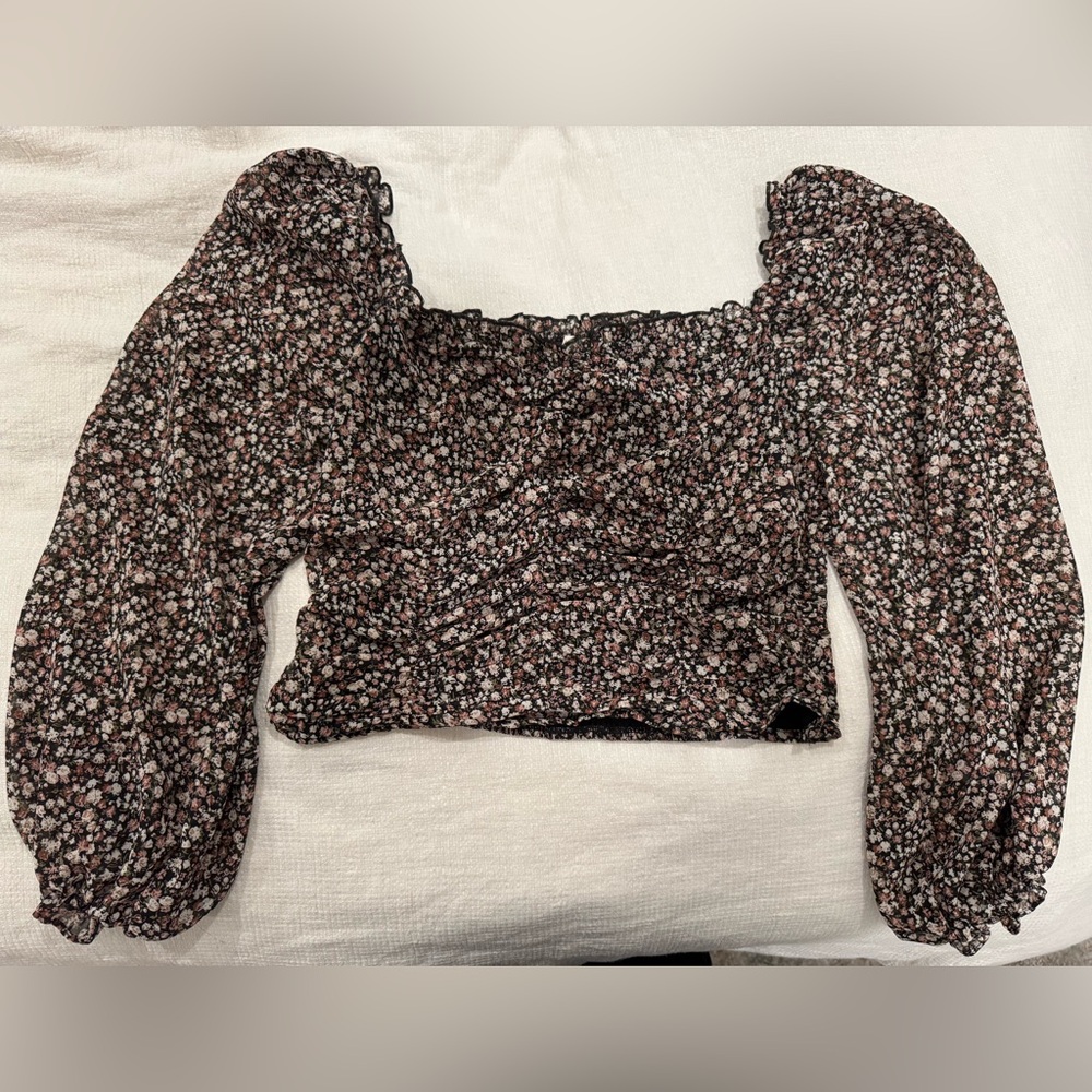 ASTR The Label Floral Ruched Sweetheart Neck top